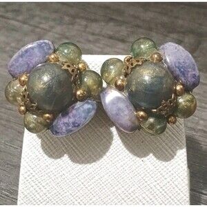Crown Trifari Green Blue Purple Gold Tone Filagree Clip On Vintage Earrings